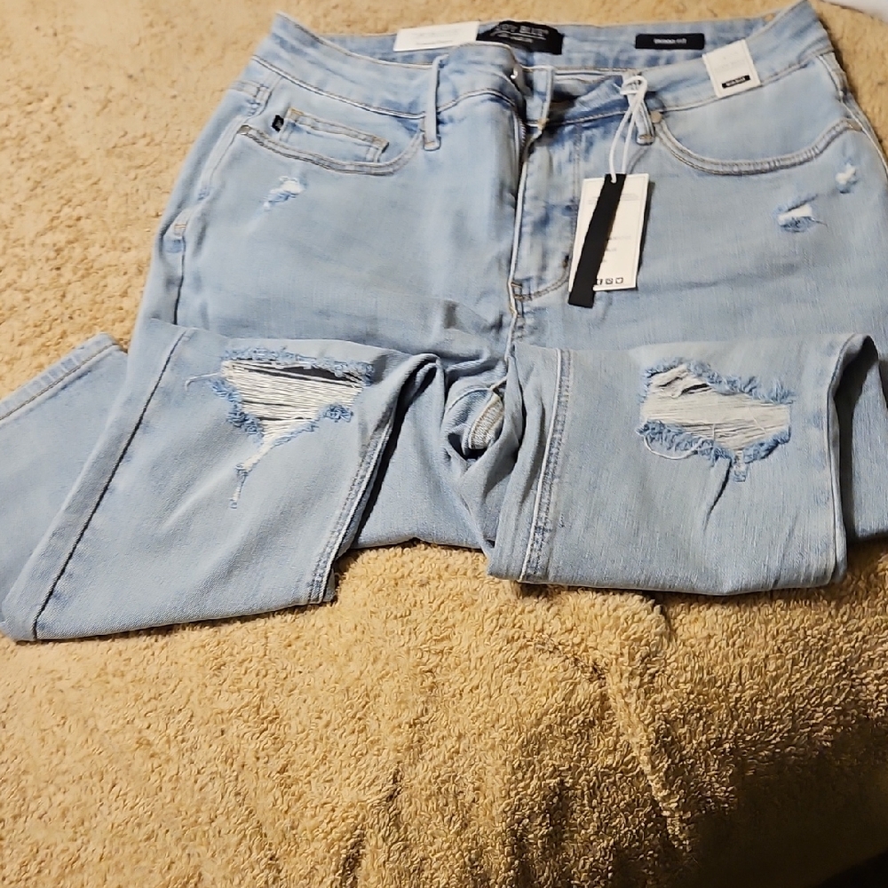 Judy Blue Light Wash Distressed Skinny Jeans
